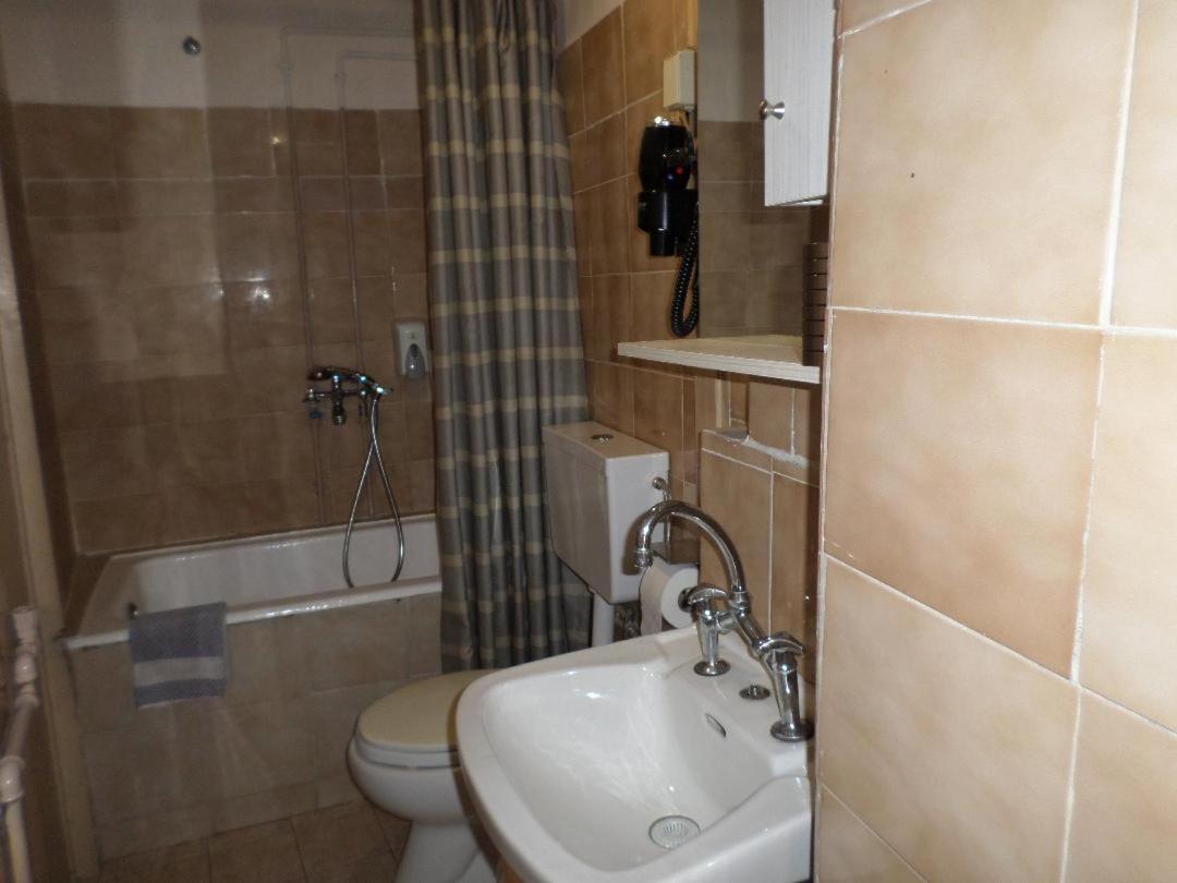 Tina Hotel Chania  Luaran gambar